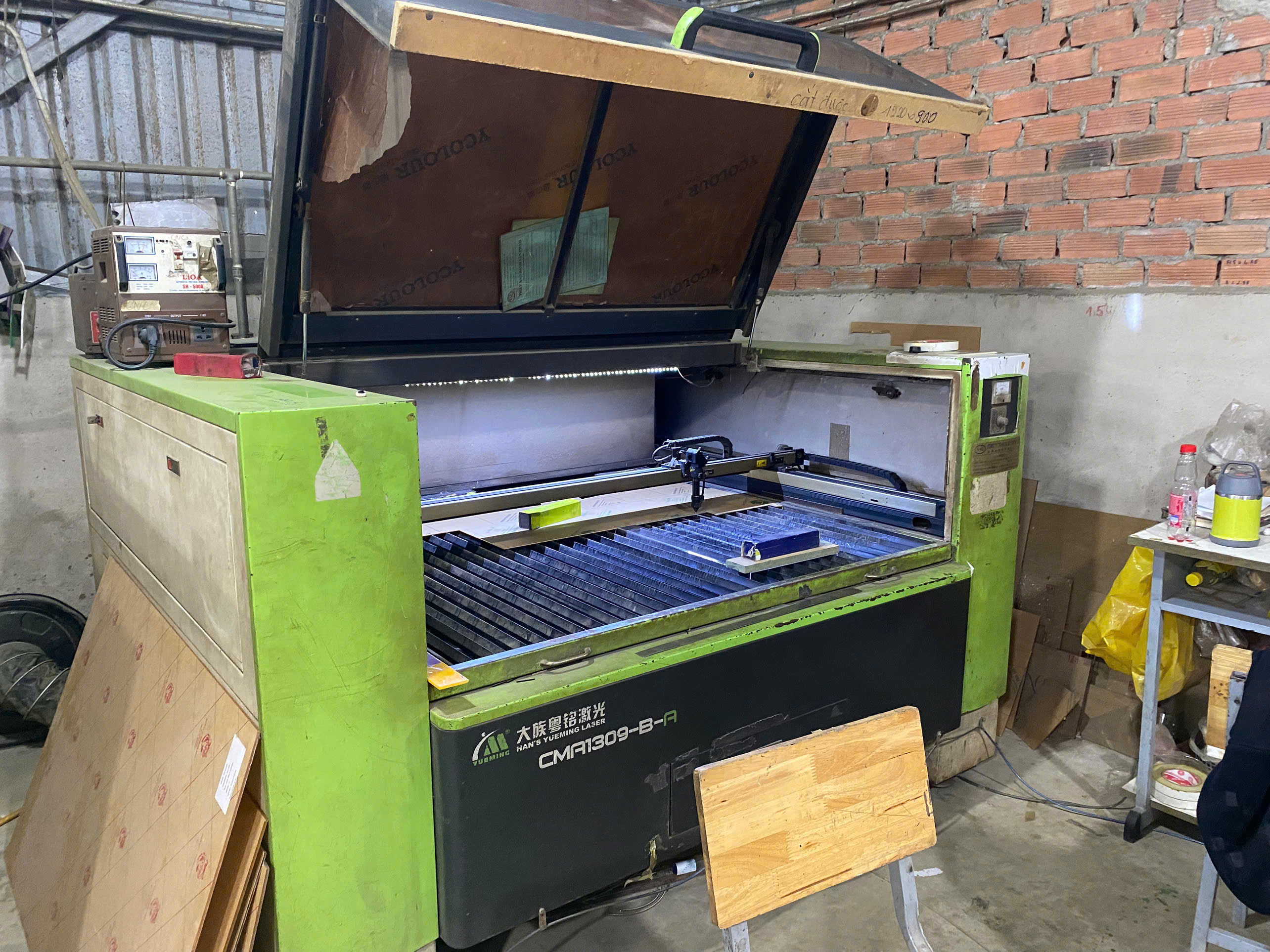 Laser cutting machine 3